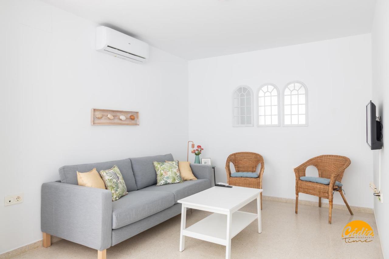 Green Home By Cadiz Time ภายนอก รูปภาพ
